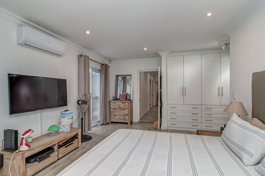 4 Bedroom Property for Sale in Broadacres Gauteng