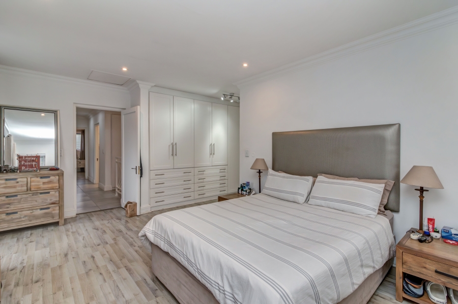 4 Bedroom Property for Sale in Broadacres Gauteng