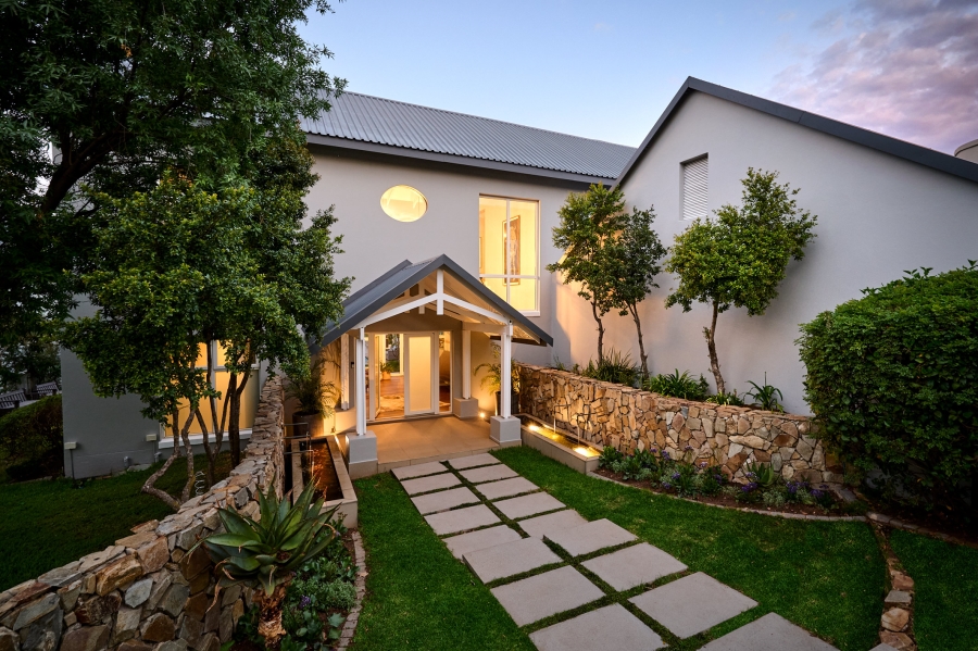 5 Bedroom Property for Sale in Waterfall Country Estate Gauteng