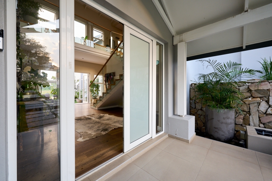 5 Bedroom Property for Sale in Waterfall Country Estate Gauteng