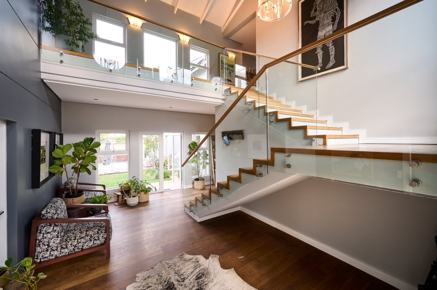 5 Bedroom Property for Sale in Waterfall Country Estate Gauteng