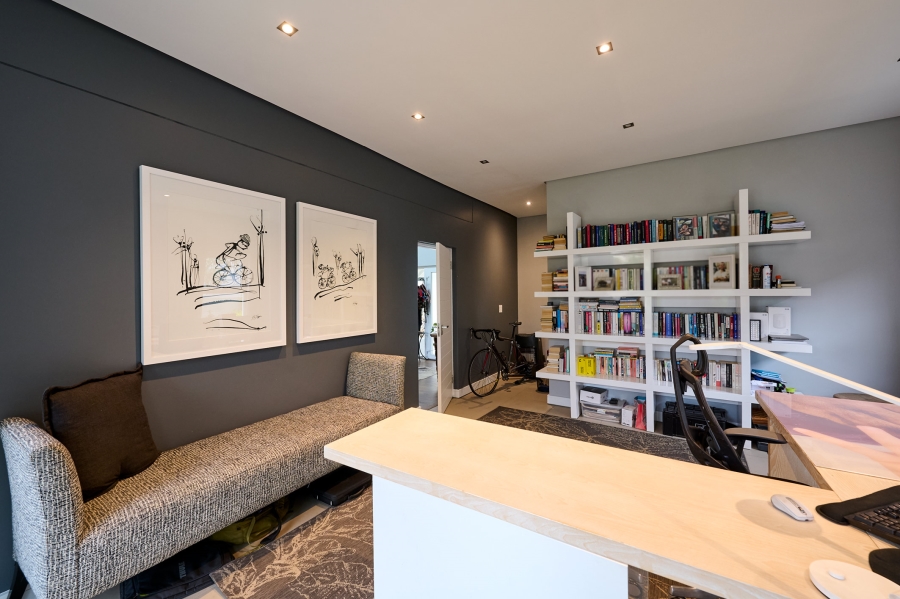 5 Bedroom Property for Sale in Waterfall Country Estate Gauteng