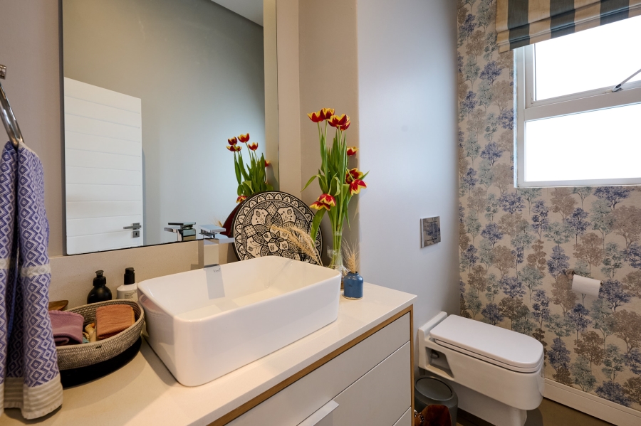 5 Bedroom Property for Sale in Waterfall Country Estate Gauteng