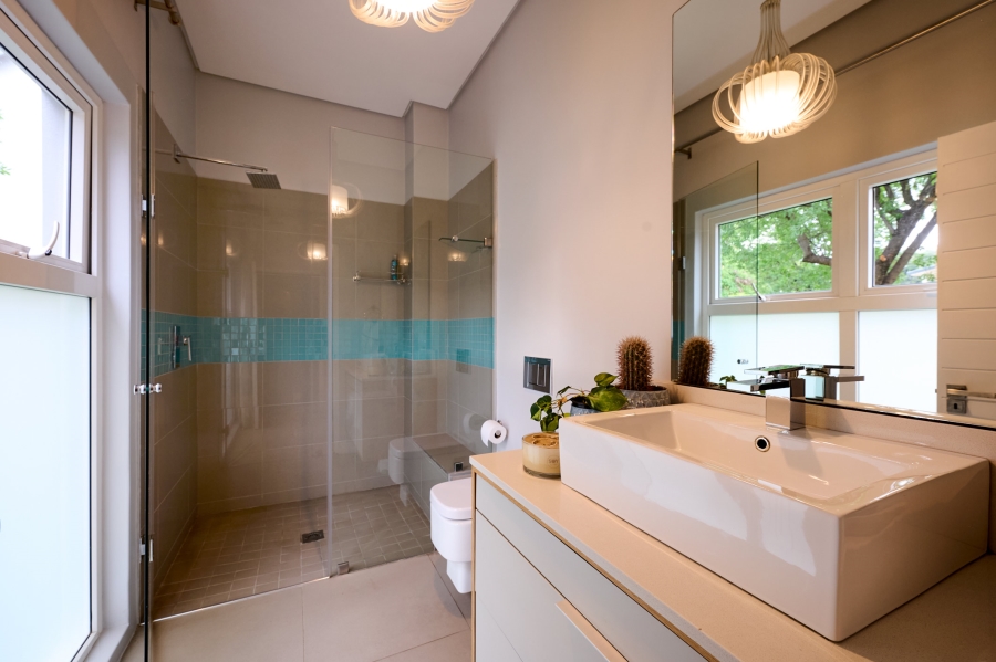 5 Bedroom Property for Sale in Waterfall Country Estate Gauteng