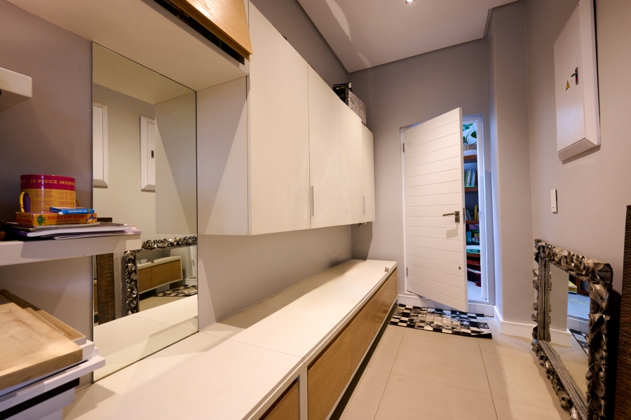 5 Bedroom Property for Sale in Waterfall Country Estate Gauteng