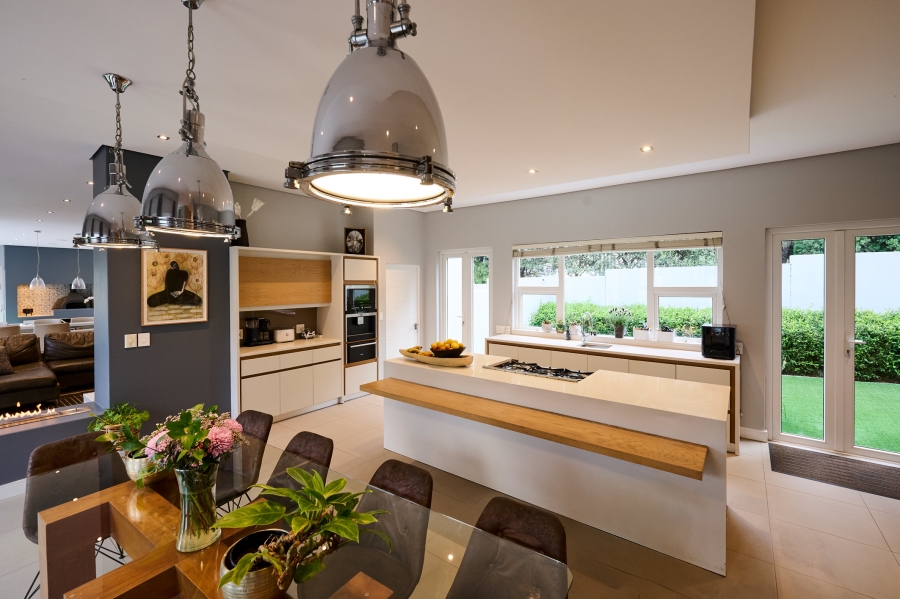 5 Bedroom Property for Sale in Waterfall Country Estate Gauteng