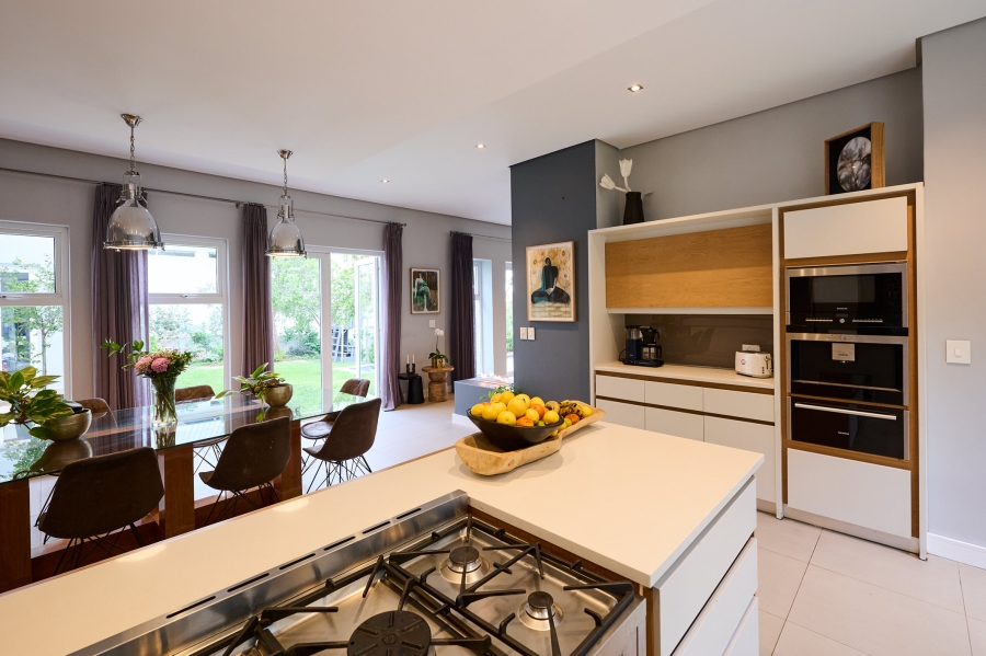 5 Bedroom Property for Sale in Waterfall Country Estate Gauteng