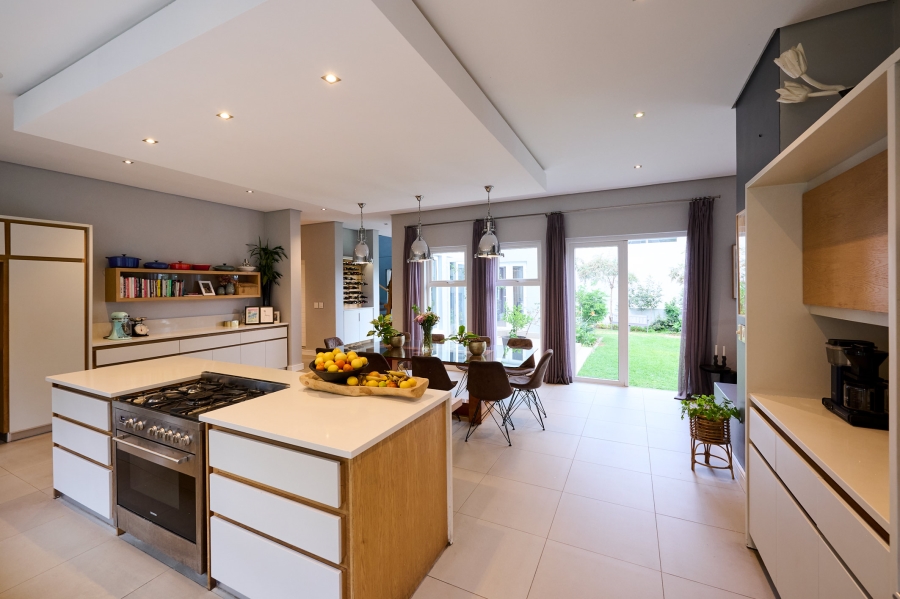 5 Bedroom Property for Sale in Waterfall Country Estate Gauteng