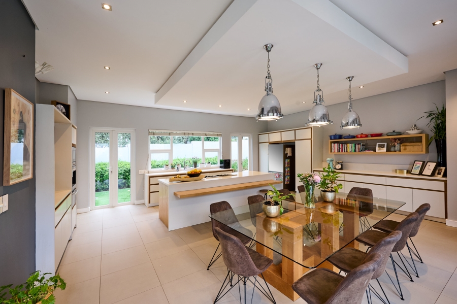 5 Bedroom Property for Sale in Waterfall Country Estate Gauteng