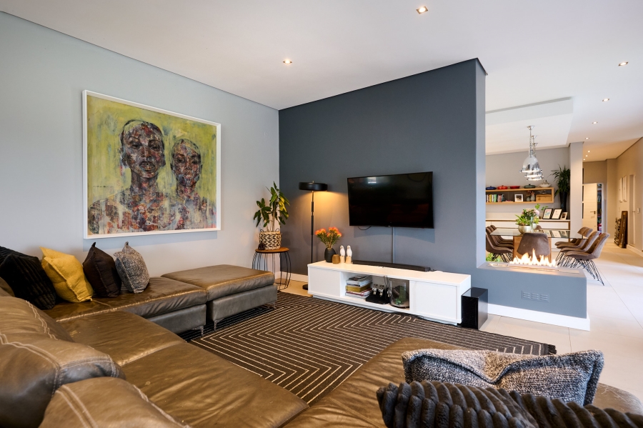 5 Bedroom Property for Sale in Waterfall Country Estate Gauteng