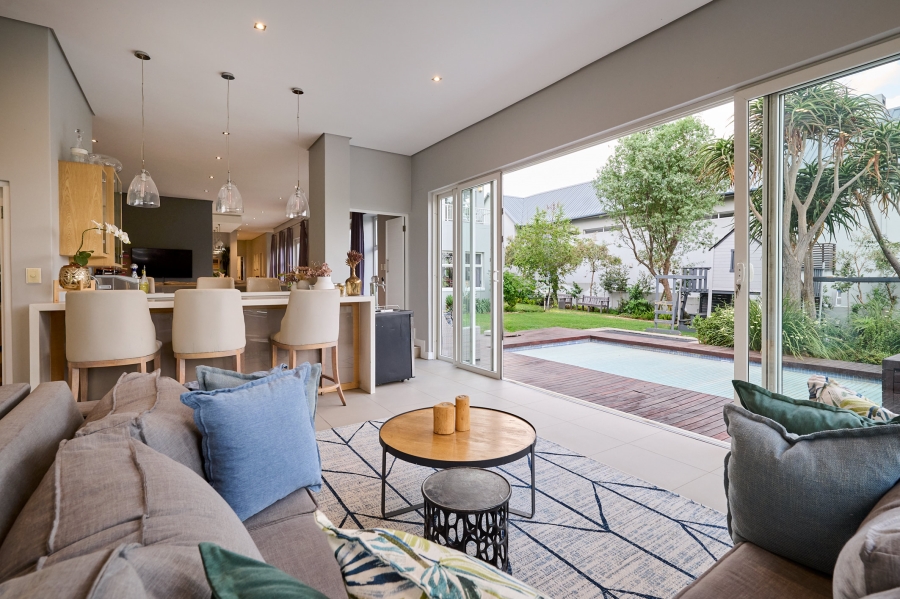 5 Bedroom Property for Sale in Waterfall Country Estate Gauteng