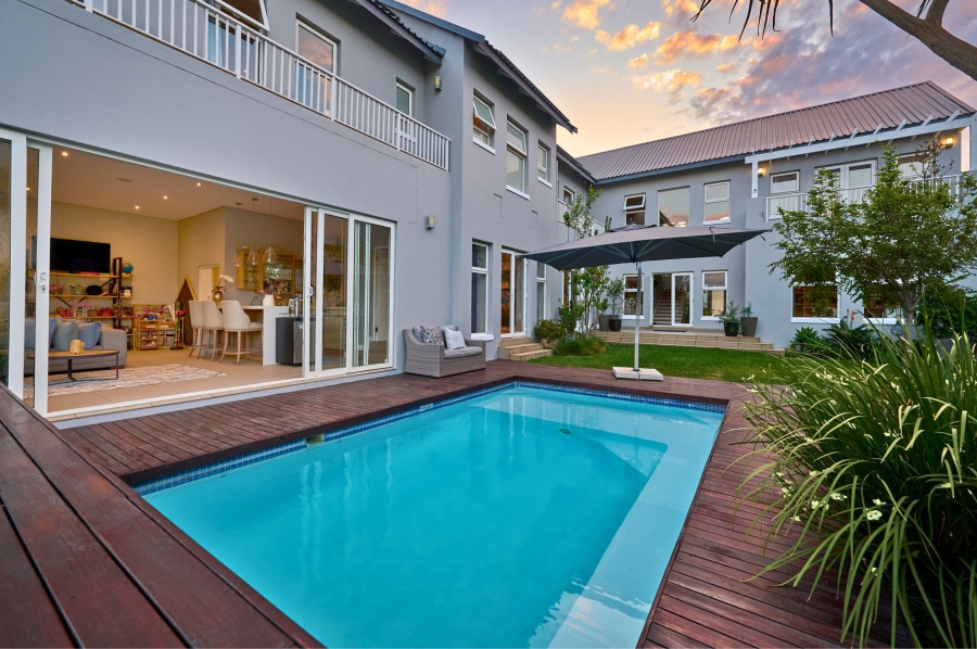 5 Bedroom Property for Sale in Waterfall Country Estate Gauteng