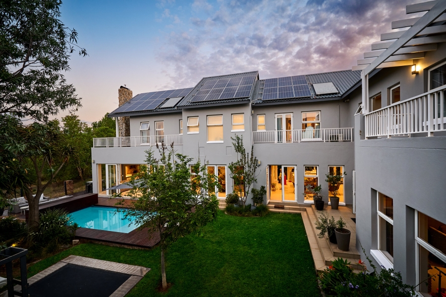 5 Bedroom Property for Sale in Waterfall Country Estate Gauteng