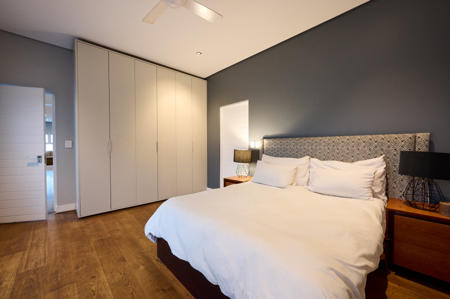 5 Bedroom Property for Sale in Waterfall Country Estate Gauteng