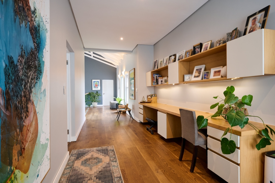 5 Bedroom Property for Sale in Waterfall Country Estate Gauteng