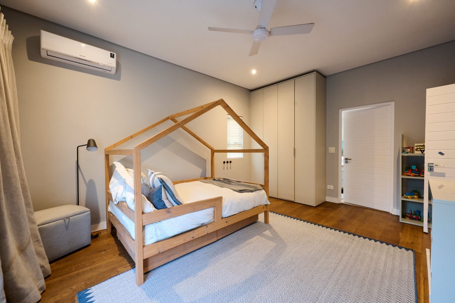 5 Bedroom Property for Sale in Waterfall Country Estate Gauteng