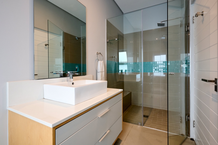 5 Bedroom Property for Sale in Waterfall Country Estate Gauteng