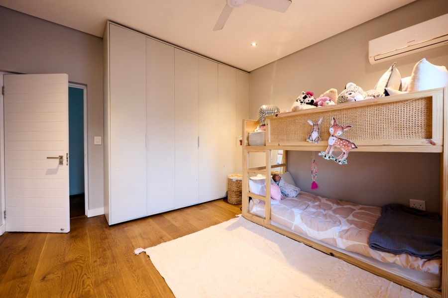 5 Bedroom Property for Sale in Waterfall Country Estate Gauteng