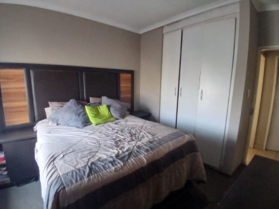 2 Bedroom Property for Sale in Elspark Gauteng