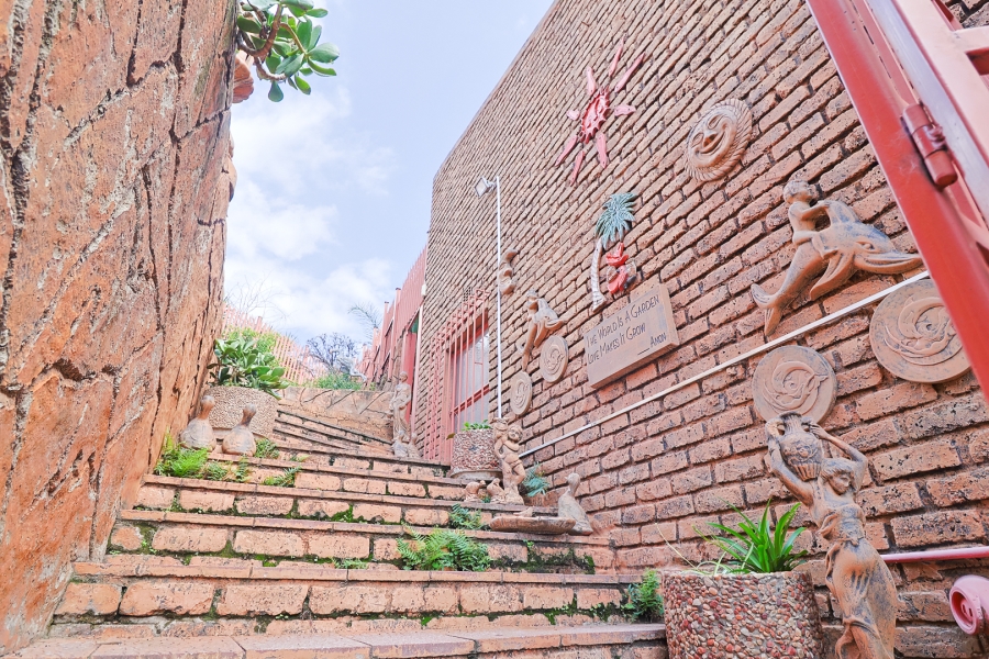 3 Bedroom Property for Sale in Mondeor Gauteng