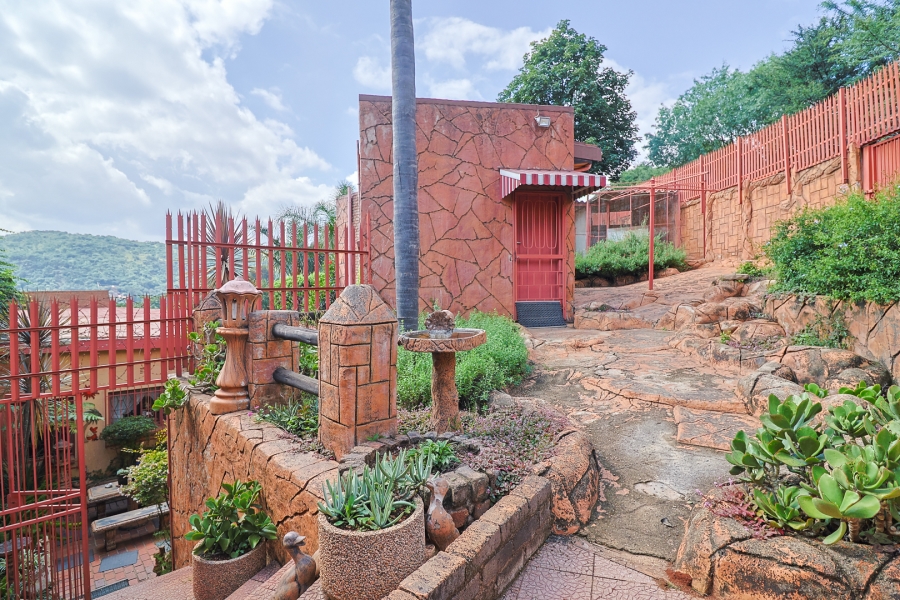 3 Bedroom Property for Sale in Mondeor Gauteng