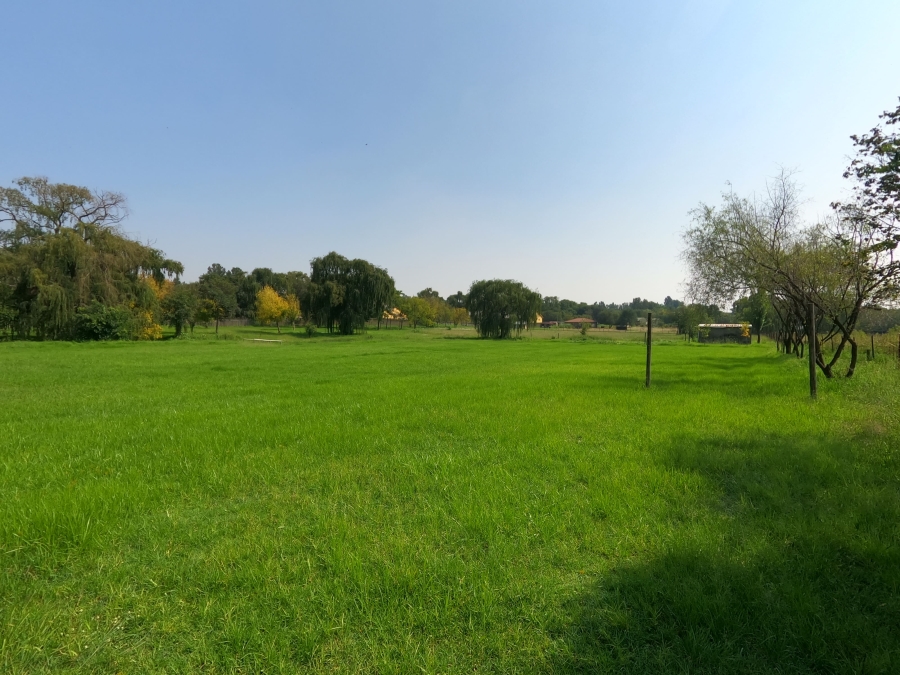 8 Bedroom Property for Sale in Glen Austin Gauteng