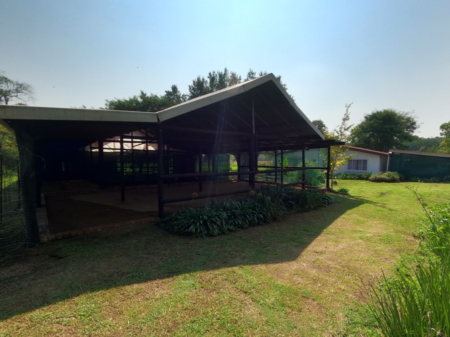 8 Bedroom Property for Sale in Glen Austin Gauteng