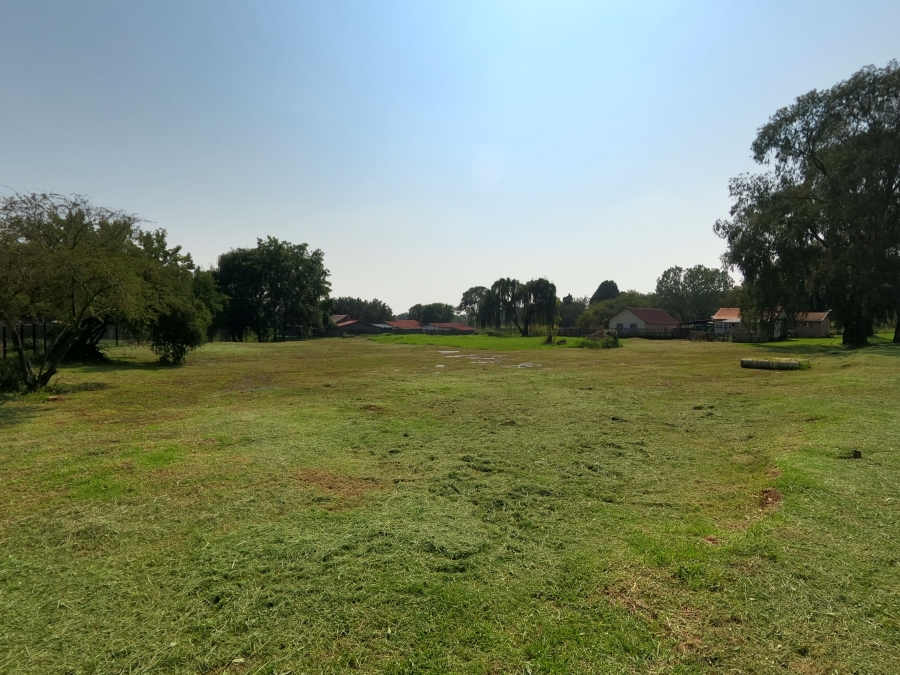 8 Bedroom Property for Sale in Glen Austin Gauteng