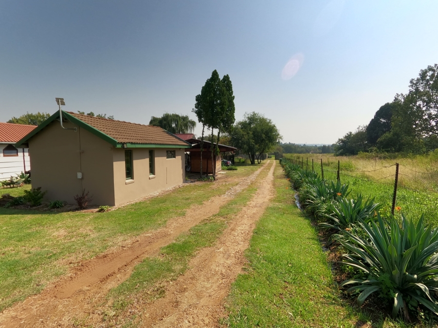 8 Bedroom Property for Sale in Glen Austin Gauteng