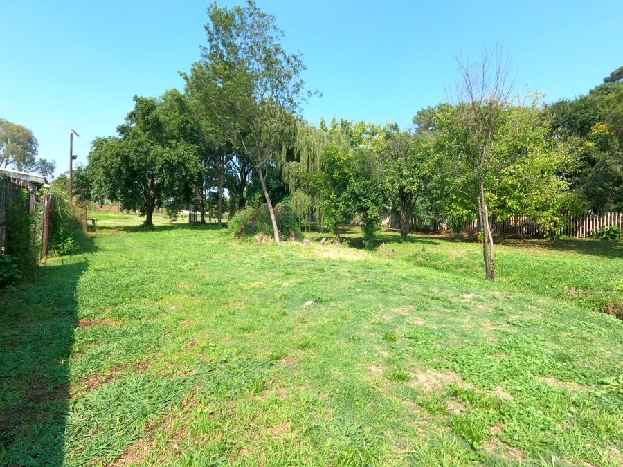 8 Bedroom Property for Sale in Glen Austin Gauteng