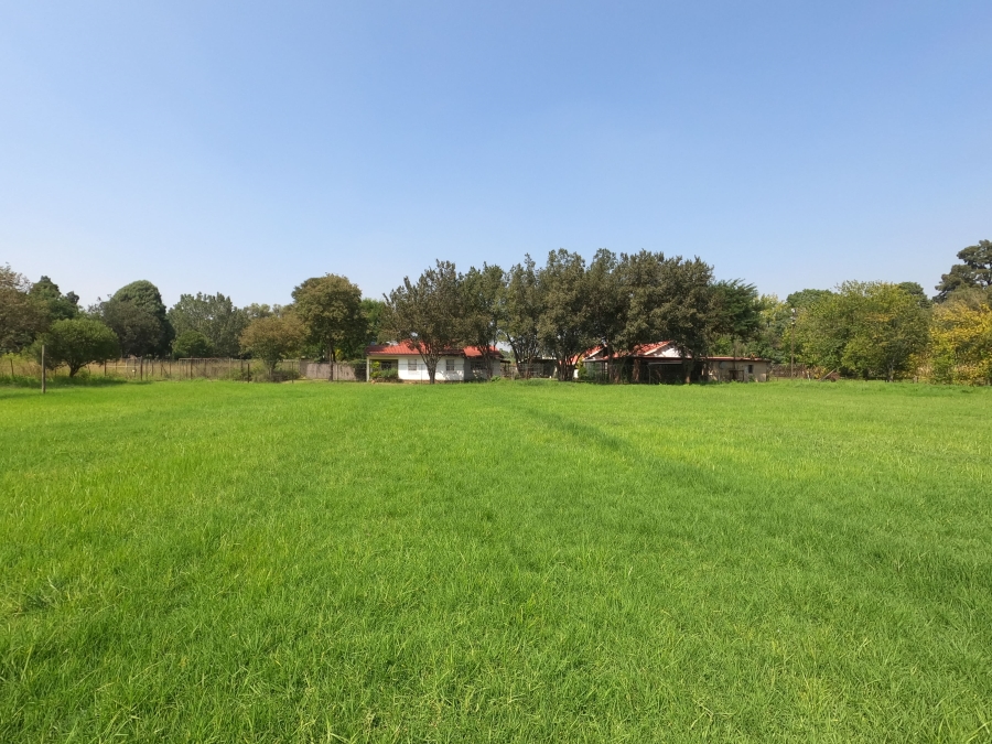 8 Bedroom Property for Sale in Glen Austin Gauteng