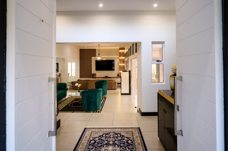 4 Bedroom Property for Sale in Waterfall Country Village Gauteng