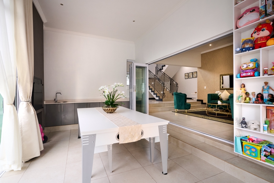 4 Bedroom Property for Sale in Waterfall Country Village Gauteng