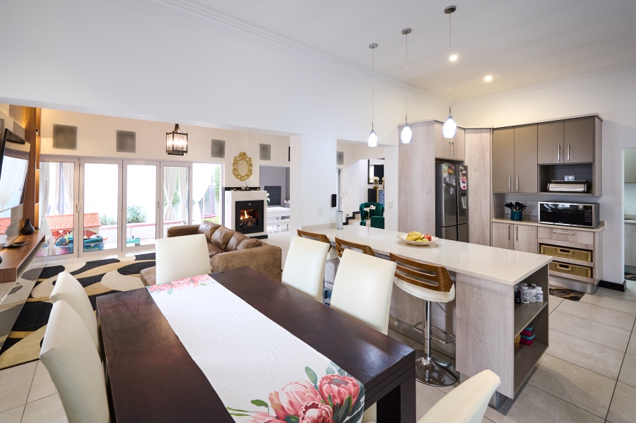 4 Bedroom Property for Sale in Waterfall Country Village Gauteng