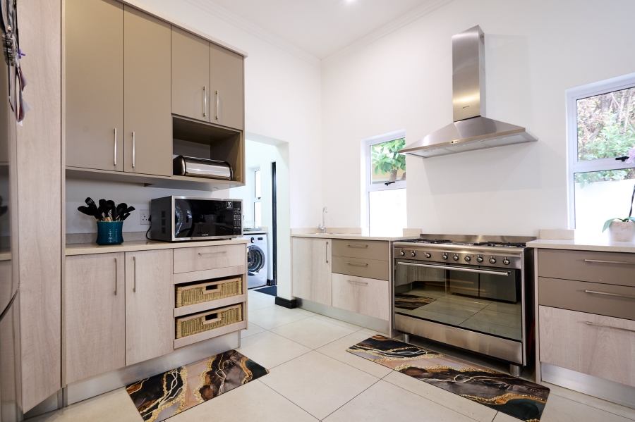 4 Bedroom Property for Sale in Waterfall Country Village Gauteng