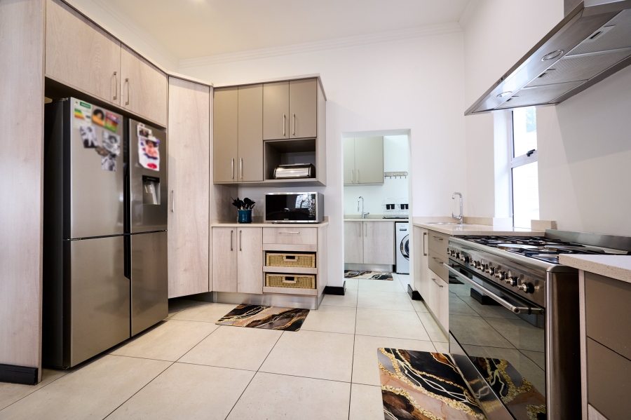 4 Bedroom Property for Sale in Waterfall Country Village Gauteng