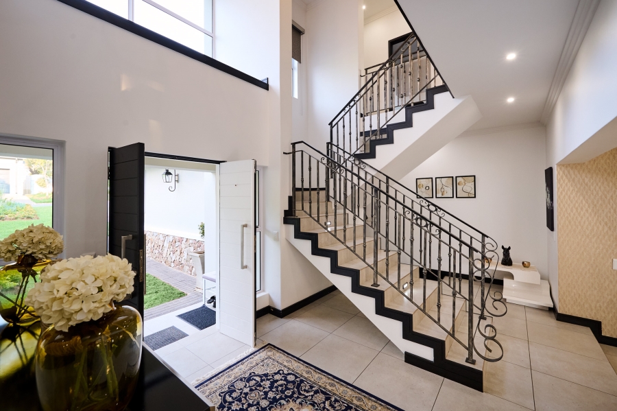 4 Bedroom Property for Sale in Waterfall Country Village Gauteng