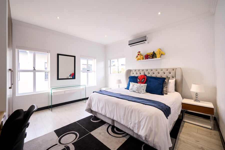 4 Bedroom Property for Sale in Waterfall Country Village Gauteng