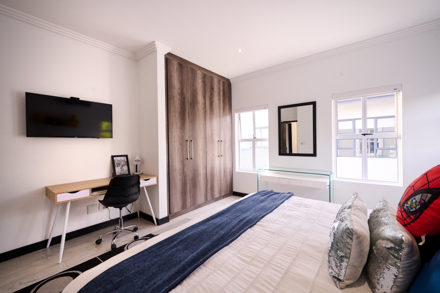 4 Bedroom Property for Sale in Waterfall Country Village Gauteng