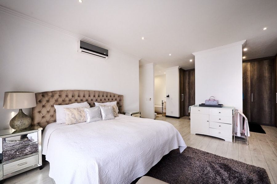 4 Bedroom Property for Sale in Waterfall Country Village Gauteng