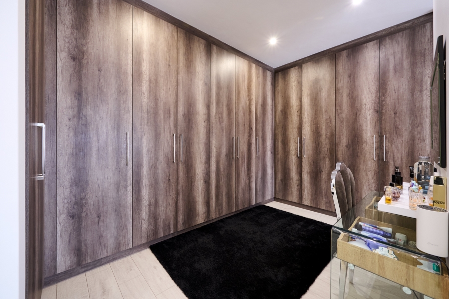 4 Bedroom Property for Sale in Waterfall Country Village Gauteng