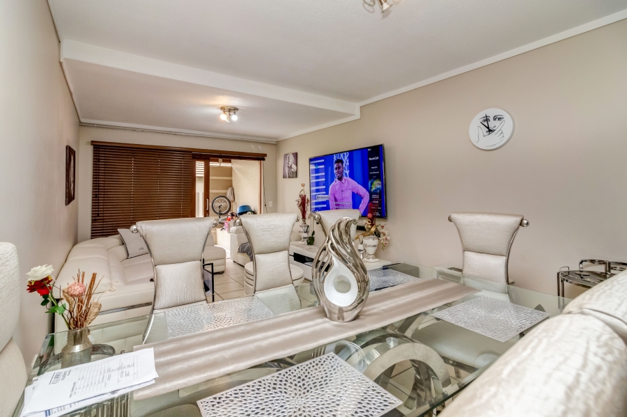 2 Bedroom Property for Sale in Fourways Gauteng