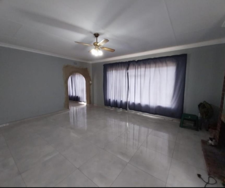 4 Bedroom Property for Sale in Sonland Park Gauteng