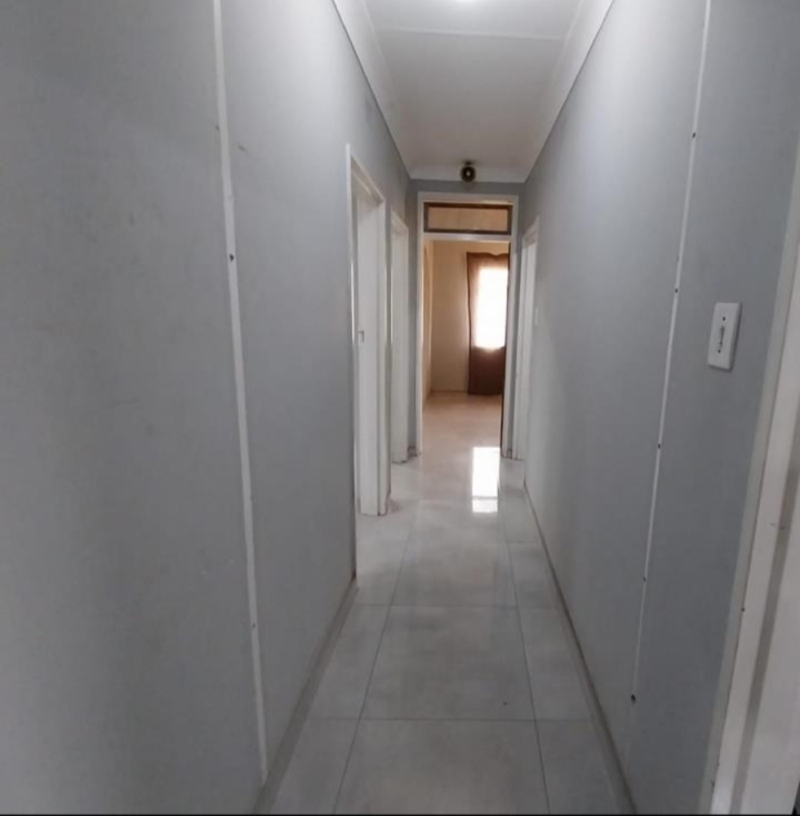4 Bedroom Property for Sale in Sonland Park Gauteng