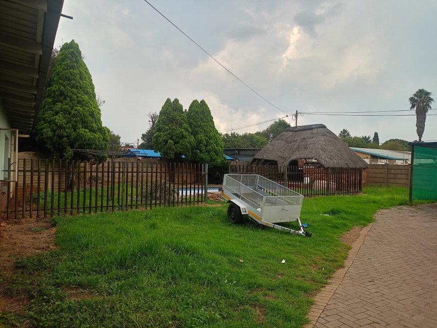 4 Bedroom Property for Sale in Sonland Park Gauteng