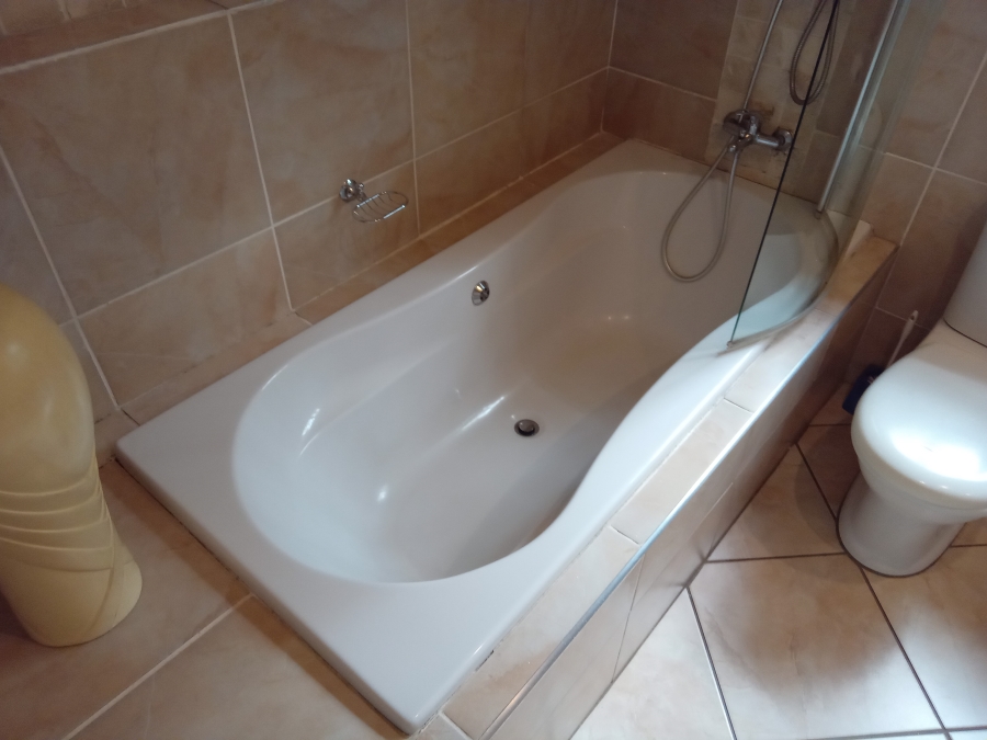 To Let 1 Bedroom Property for Rent in Paulshof Gauteng