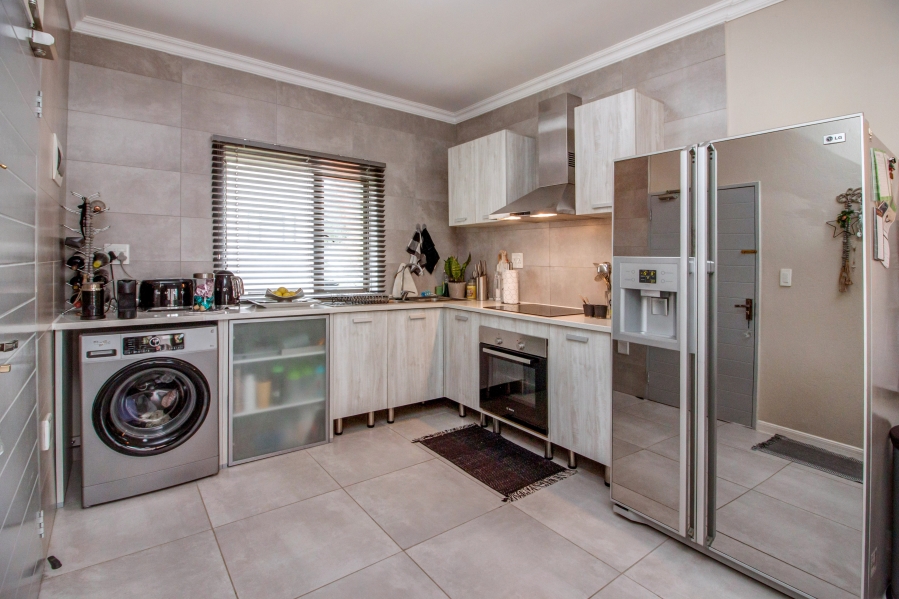 2 Bedroom Property for Sale in Broadacres Gauteng