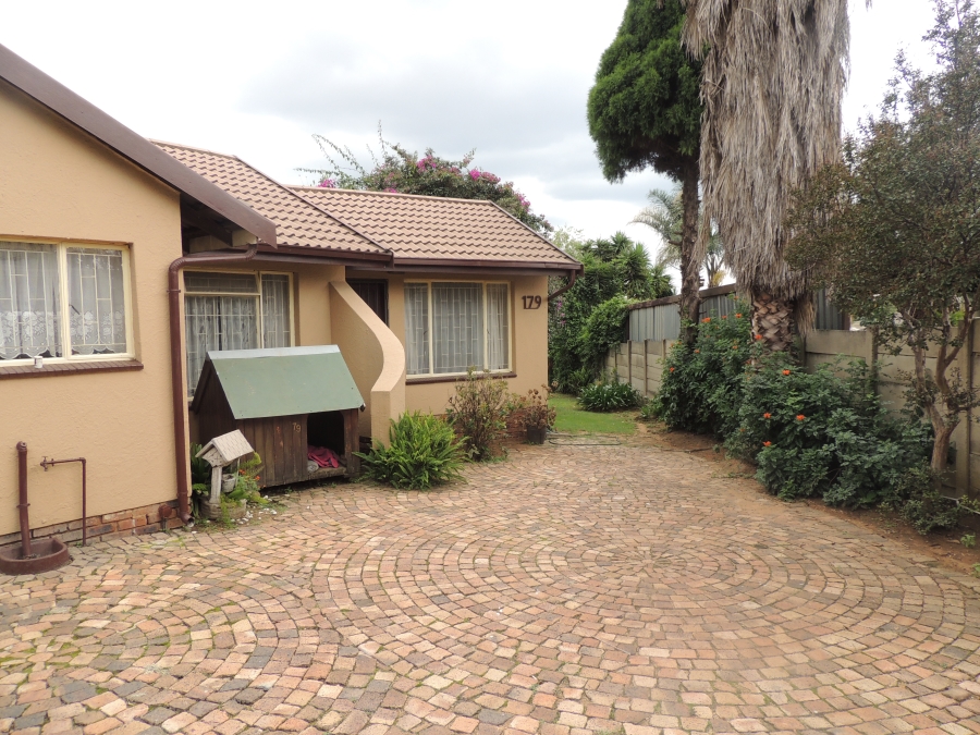 3 Bedroom Property for Sale in Elandspark Gauteng