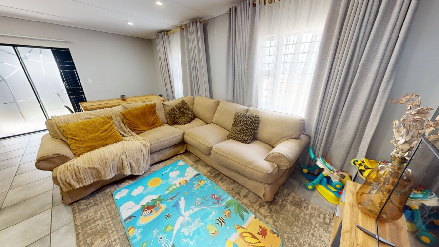 4 Bedroom Property for Sale in Lotus Gardens Gauteng