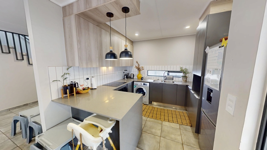 4 Bedroom Property for Sale in Lotus Gardens Gauteng